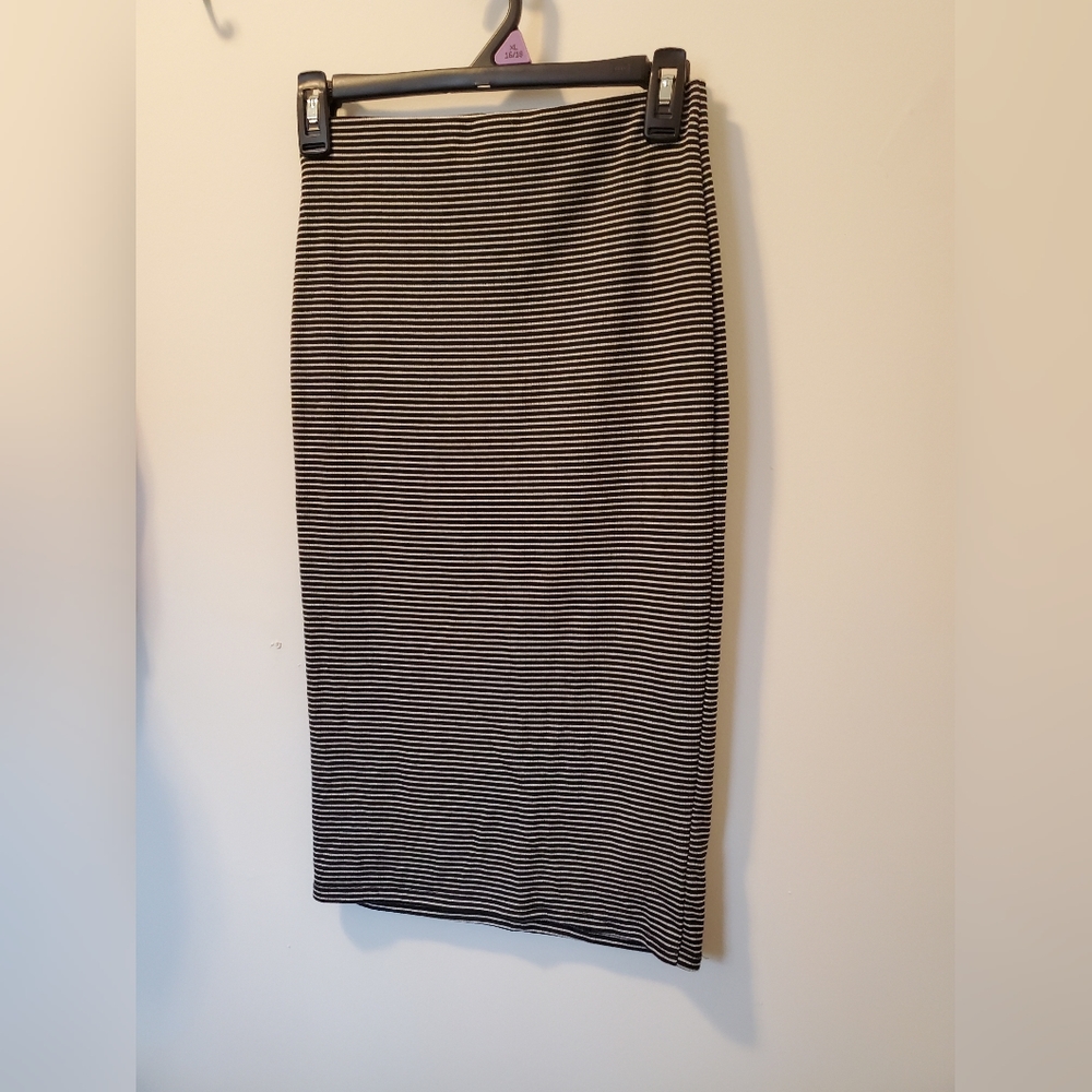 Black striped pencil skirt